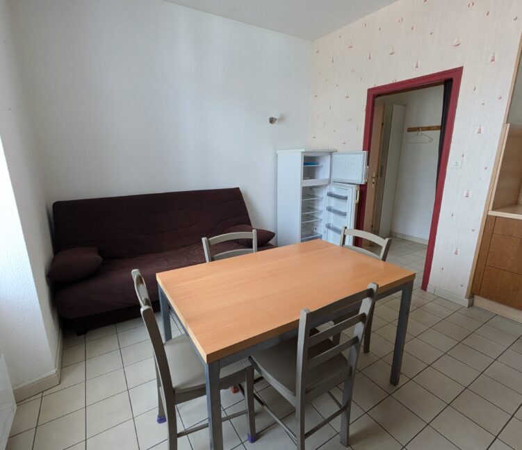 PXL_20250616_130643718.MP